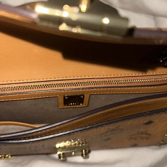 MCM crossbody chain bag Medium - Picture 3 of 4